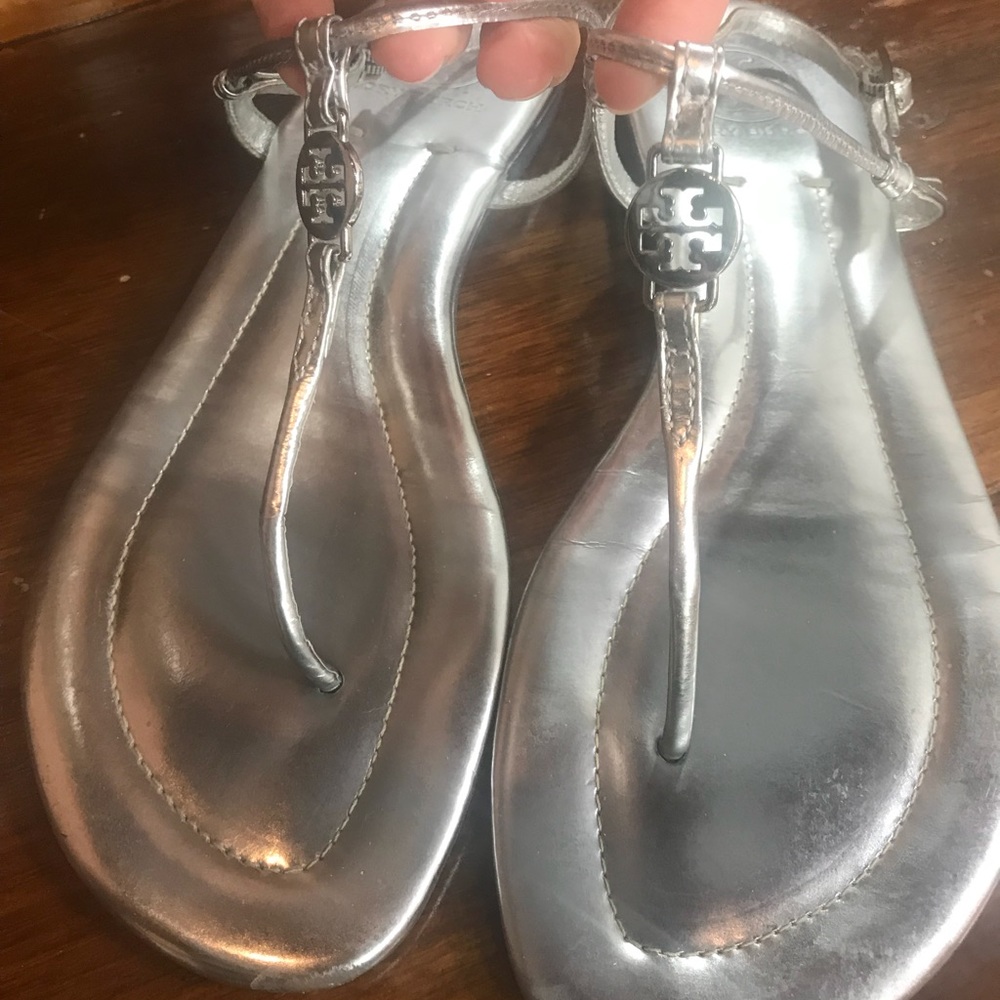 Tory Burch Thong Sandal, size 8